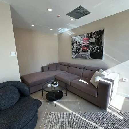 Apartment Luxurious And Comfortable Pool & Gym Istanbul