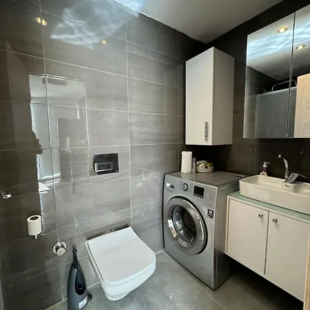 Apartment Luxurious And Comfortable Pool & Gym
